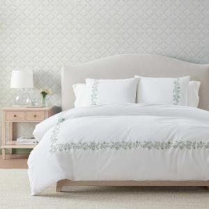 Martha Stewart – Queen Comforter Set, Naturally Soft Cotton-Rich Jacquard Bedding w/Matching Pillowcases, Textured 3 Piece Bed Set (Garden Trellis White)(Garden Path Embroidery Green)