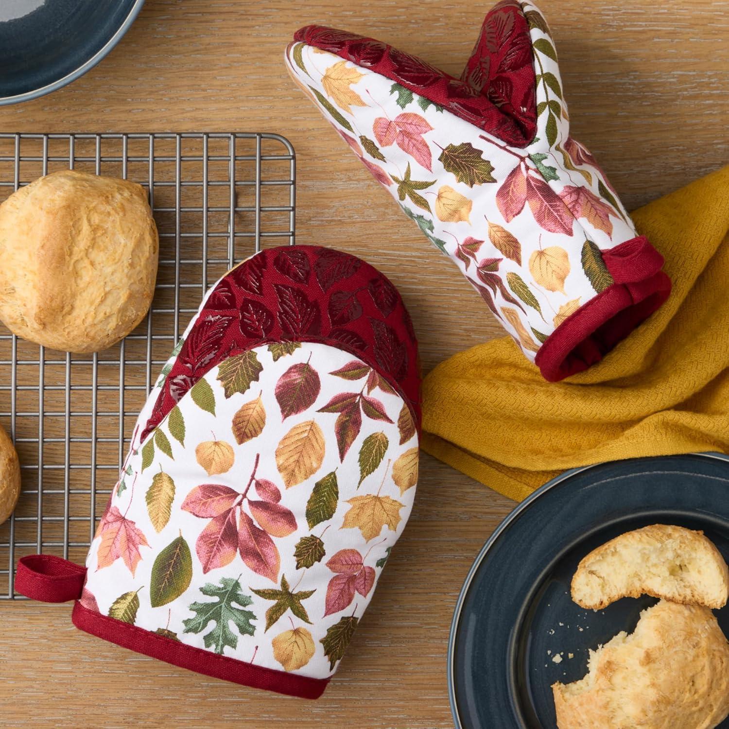 imageMARTHA STEWART Autumn Harvest Pumpkins Mini Oven Mitt 2Pack Set 100 Cotton with Decorative NonSlip Silicone Grip Heat Resistant OrangeGreenIvory 55X8RedGreenTan