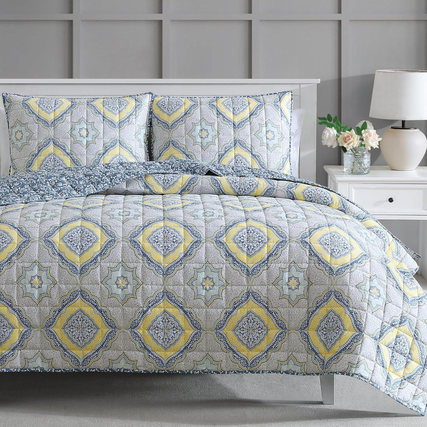 imageMartha Stewart Twin Size Quilt Bedding Set 2 Piece Soft Washed Microfiber Printed Bedspread Reversible All Season 1 Quilt 1 Standard Pillow Sham Blue White amp Red Painted Floral PrintJamie Medallion