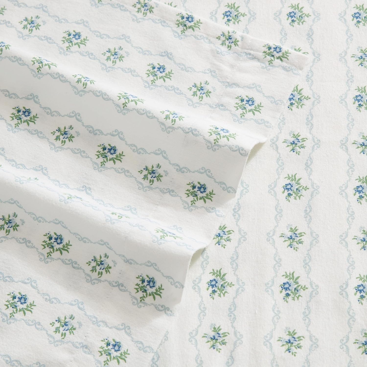 image:imageMartha Stewart Holiday Twin Cotton Flannel Sheet Set with PillowcaseVintage Rose Blue