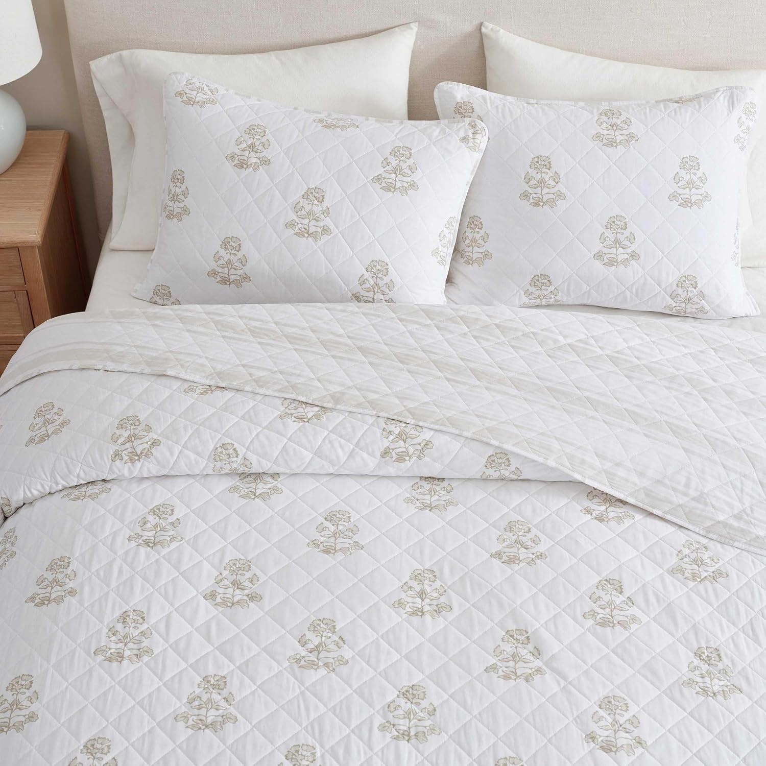 image:imageMartha Stewart Queen Quilt Set with Shams Reversible Floral BeddingFlower Block Beige