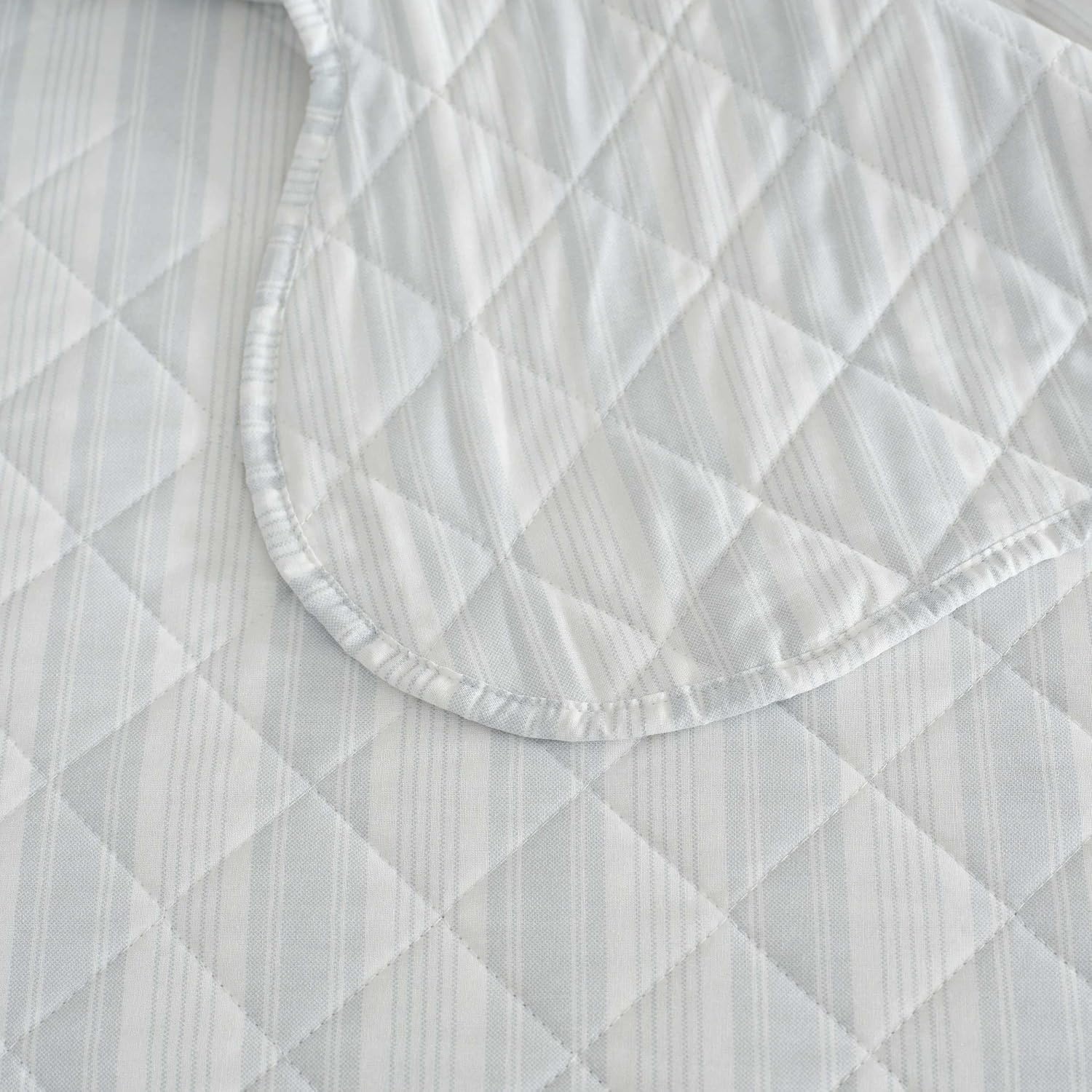 image:imageMartha Stewart Queen Quilt Set with Shams Reversible Floral BeddingTate Stripe Blue
