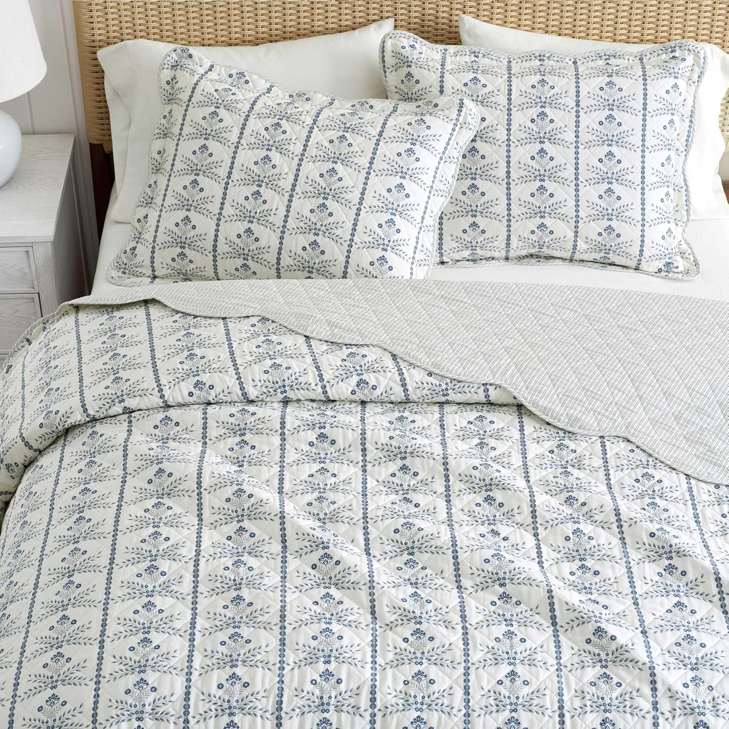 image:imageMartha Stewart Queen Quilt Set with Shams Reversible Floral BeddingWilla Penelope Blue